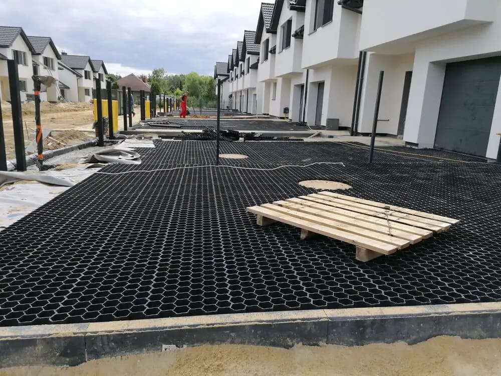 Rojaplast Zatravňovací dlaždice EKOGRID - 60x40x4 cm - černá - náhled 5